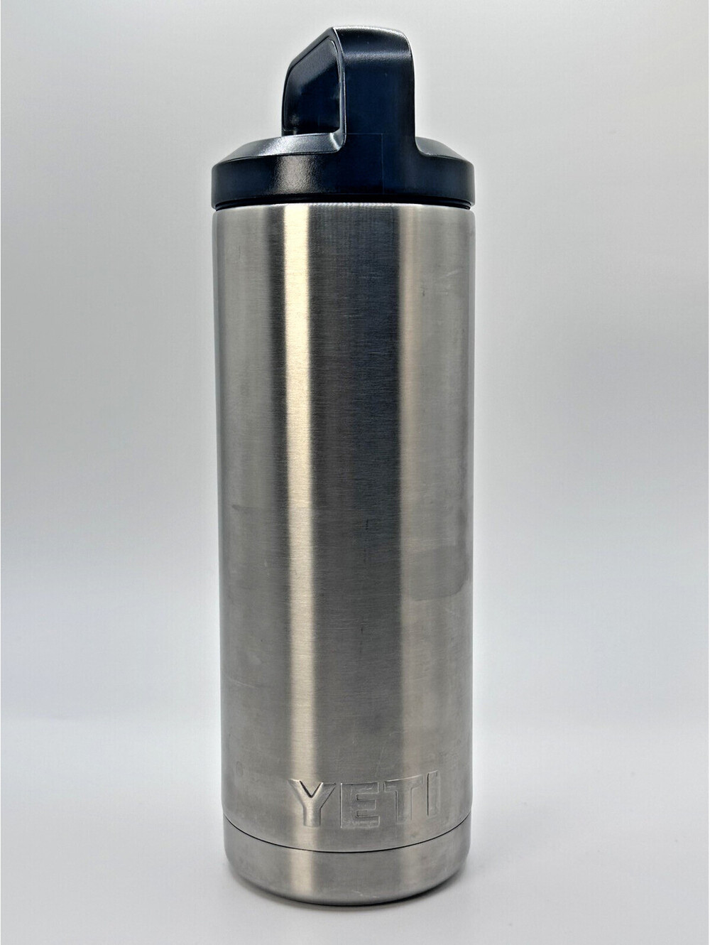 YETI Rambler 18 oz Stainless Steel Silver Bottle Standard Cap Water Bottle